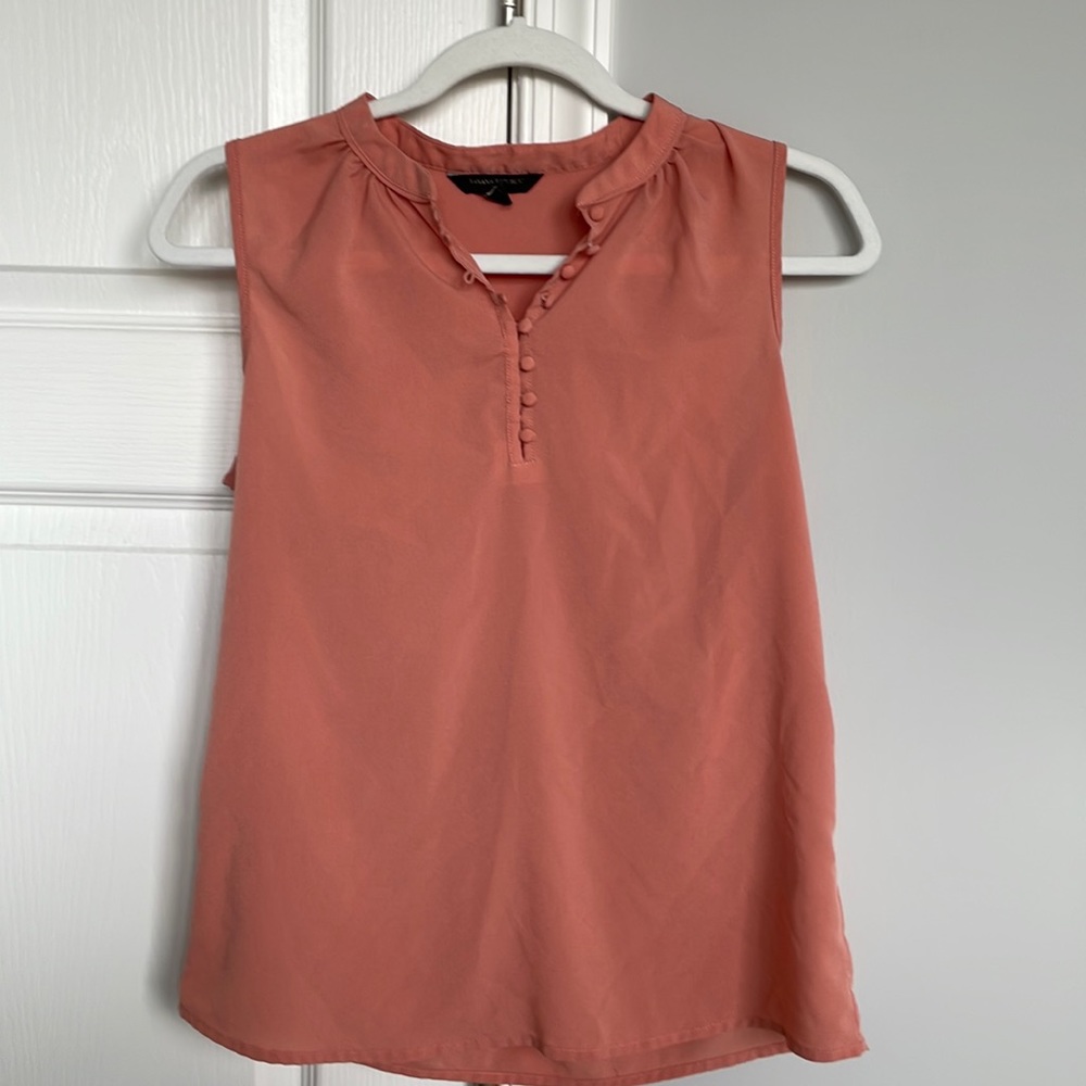 Banana Republic sleeveless button blouse size XS